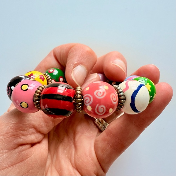 TLC EUC Multi-Color Festive Beaded Bracelet - Picture 4 of 5